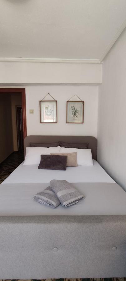 Ferienwohnung Habitacion Con Balcon Privado. Valencia Exterior foto
